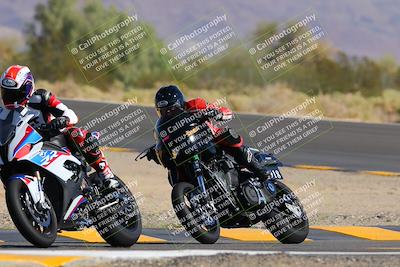 media/Oct-08-2022-SoCal Trackdays (Sat) [[1fc3beec89]]/Turn 10 (945am)/